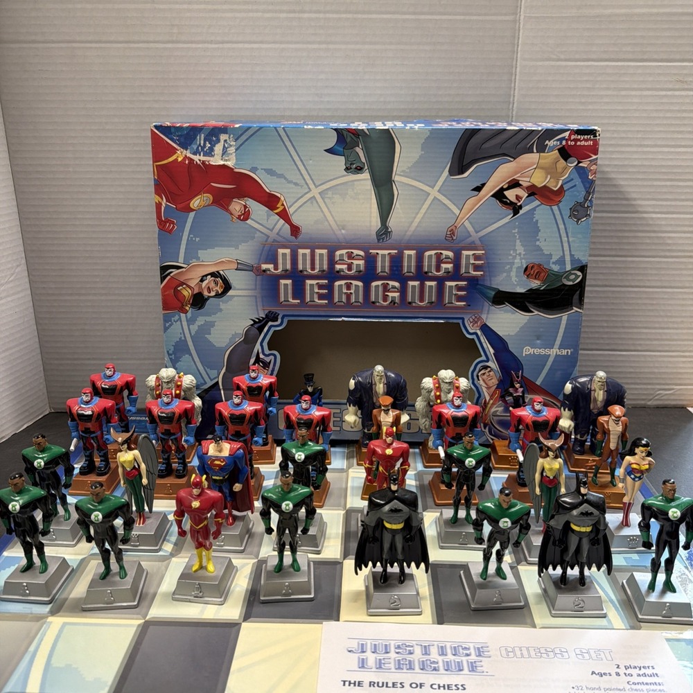 RARE JUSTICE LEAGUE ADVENTURES CHESS SET 2004 32 FIGURES/BOARD/INSTRUCTIONS/BOX
